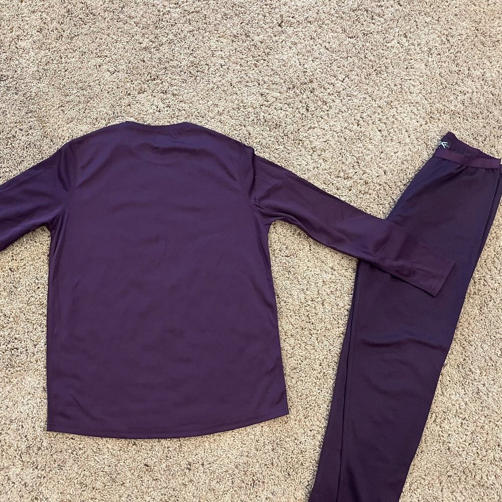 Nice-Like New- Long Underwear Set!! Size Large